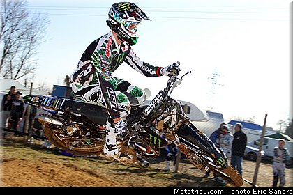 tonus_001_cross_international_valence_2012.jpg