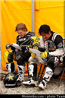 2_cross_international_valence_2012.JPG
