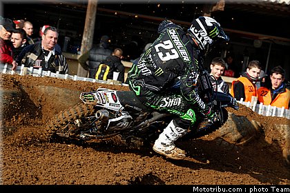 charlier_002_cross_international_valence_2012.jpg