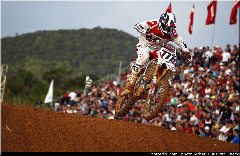 bobryshev_005_motocross_2012_bresil_beto_carrero