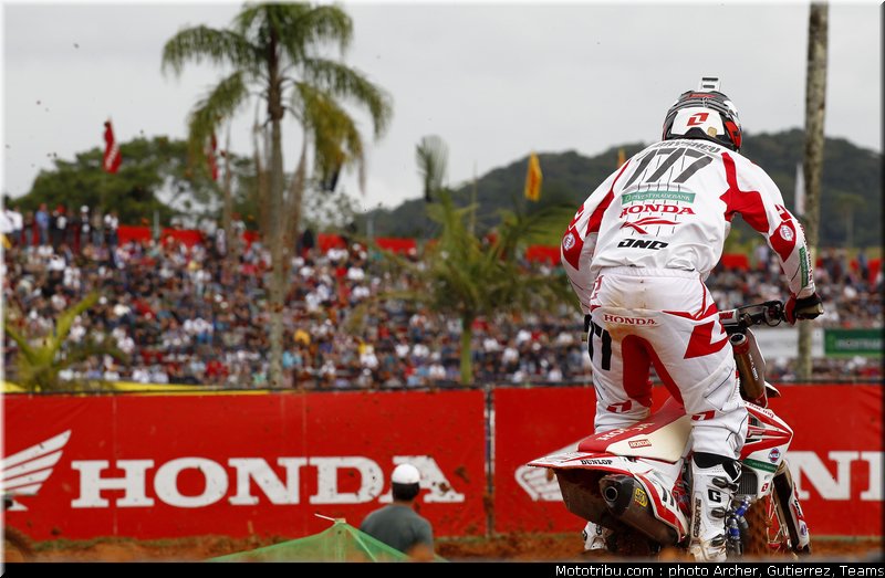 bobryshev_007_motocross_2012_bresil_beto_carrero