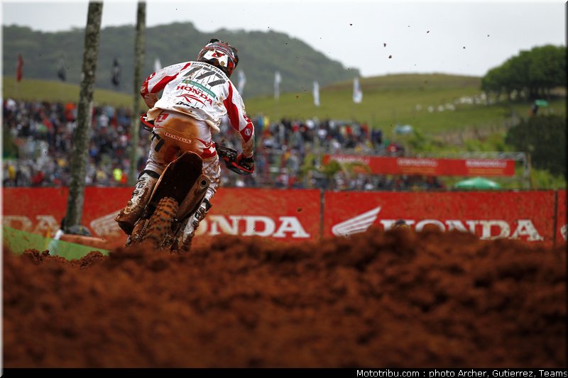 bobryshev_009_motocross_2012_bresil_beto_carrero