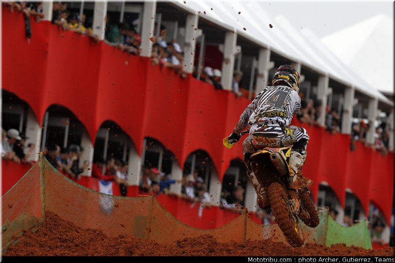 leok_013_motocross_2012_bresil_beto_carrero