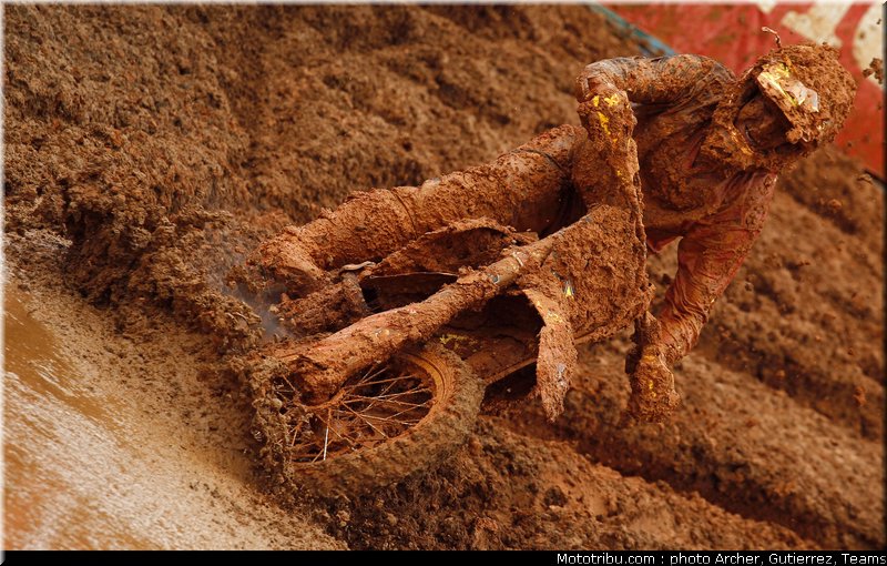 petrov_005_motocross_2012_bresil_beto_carrero