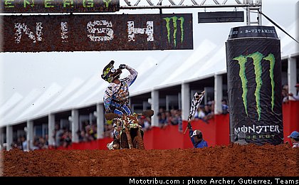boog_001_motocross_2012_bresil_beto_carrero.jpg
