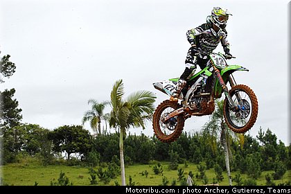 boog_002_motocross_2012_bresil_beto_carrero.jpg
