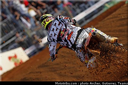 cairoli_005_motocross_2012_bresil_beto_carrero.jpg
