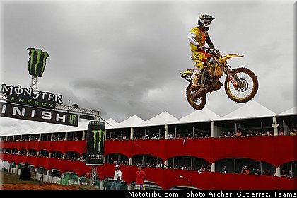 kullas_011_motocross_2012_bresil_beto_carrero.jpg