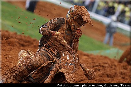 leok_002_motocross_2012_bresil_beto_carrero.jpg