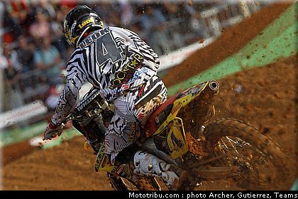 leok_009_motocross_2012_bresil_beto_carrero.jpg