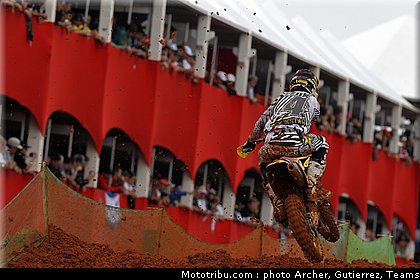 leok_013_motocross_2012_bresil_beto_carrero.jpg