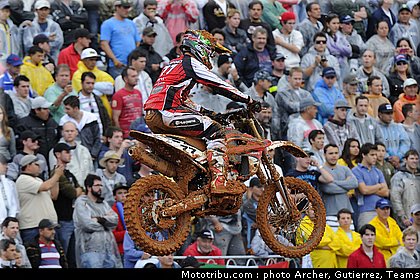 lupino_002_motocross_2012_bresil_beto_carrero.jpg