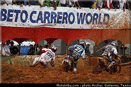 mx1_001_motocross_2012_bresil_beto_carrero.jpg