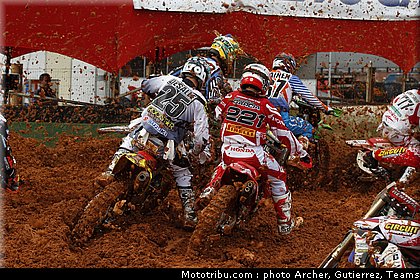 mx1_008_motocross_2012_bresil_beto_carrero.jpg