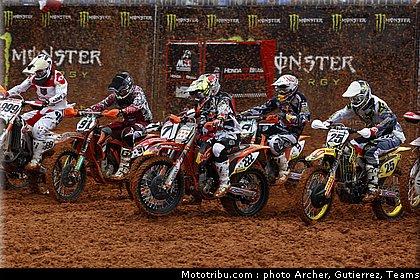 mx1_012_motocross_2012_bresil_beto_carrero.jpg