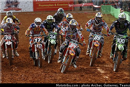 mx2_001_motocross_2012_bresil_beto_carrero.jpg