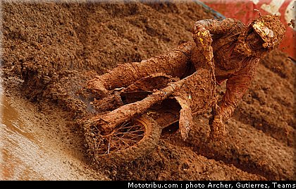 petrov_005_motocross_2012_bresil_beto_carrero.jpg