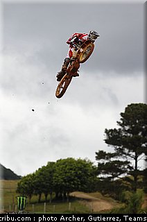 petrov_007_motocross_2012_bresil_beto_carrero.jpg