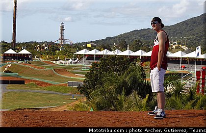 petrov_012_motocross_2012_bresil_beto_carrero.jpg
