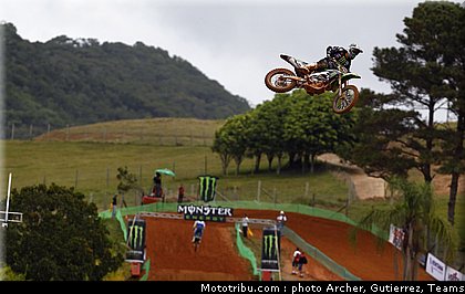 roelants_002_motocross_2012_bresil_beto_carrero.jpg