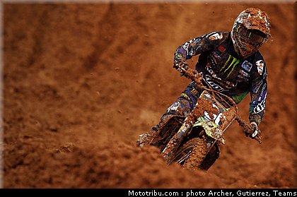 searle_005_motocross_2012_bresil_beto_carrero.jpg
