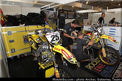 suzuki_002_motocross_2012_bresil_beto_carrero.jpg