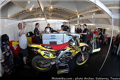 suzuki_012_motocross_2012_bresil_beto_carrero.jpg