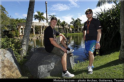 suzuki_014_motocross_2012_bresil_beto_carrero.jpg