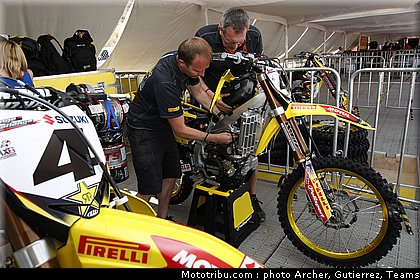 suzuki_020_motocross_2012_bresil_beto_carrero.jpg