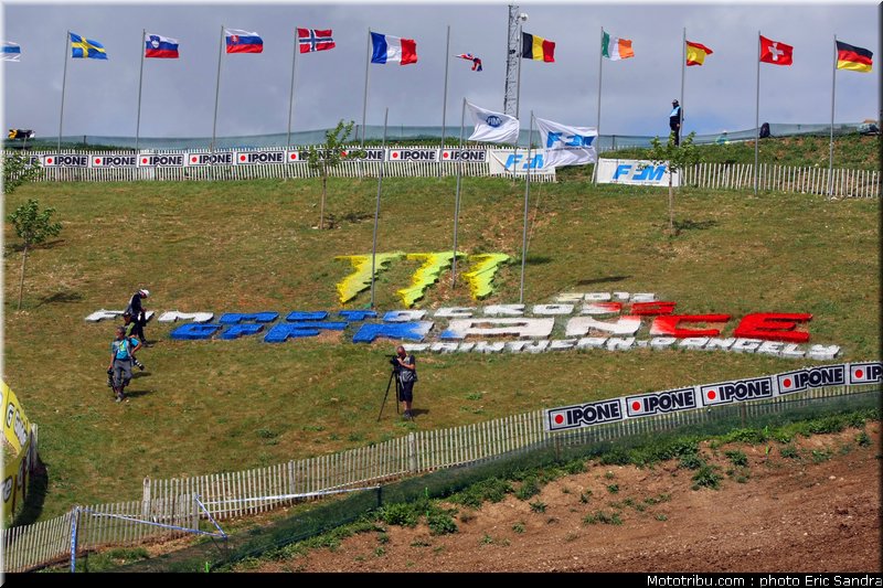 ambiance_001_motocross_2012_france_saint_jean_angely