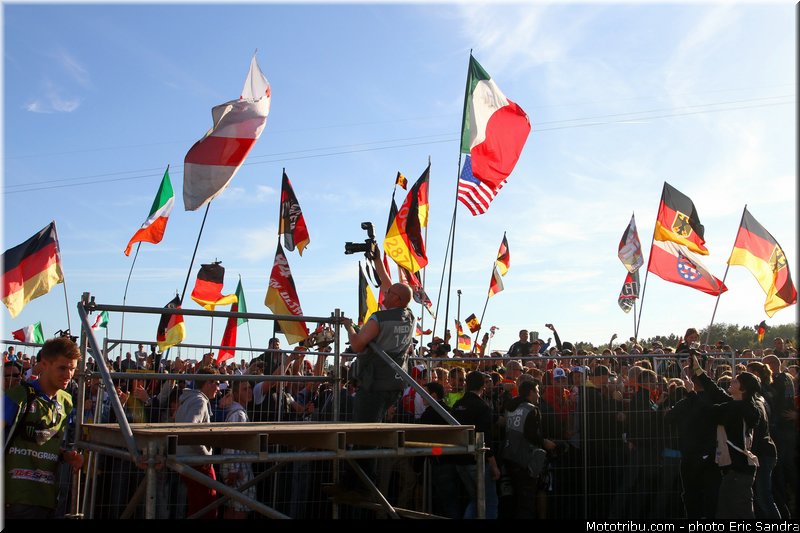 ambiance_029_motocross_des_nations_belgique_lommel_2012