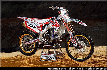 bobryshev_07_team_honda_world_motocross_2012.jpg
