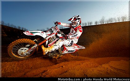 goncalves_16_team_honda_world_motocross_2012.jpg
