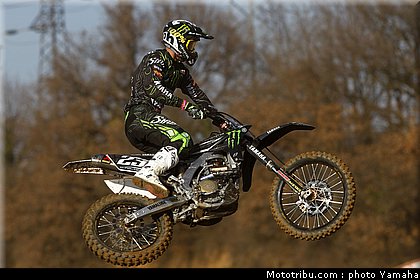 charlier_1_cross_2012_team_monster_energy_yamaha.jpg