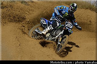 charlier_11_motocross_monster_energy_yamaha_racing_team_2013.jpg