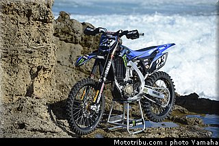 charlier_20_motocross_monster_energy_yamaha_racing_team_2013.jpg