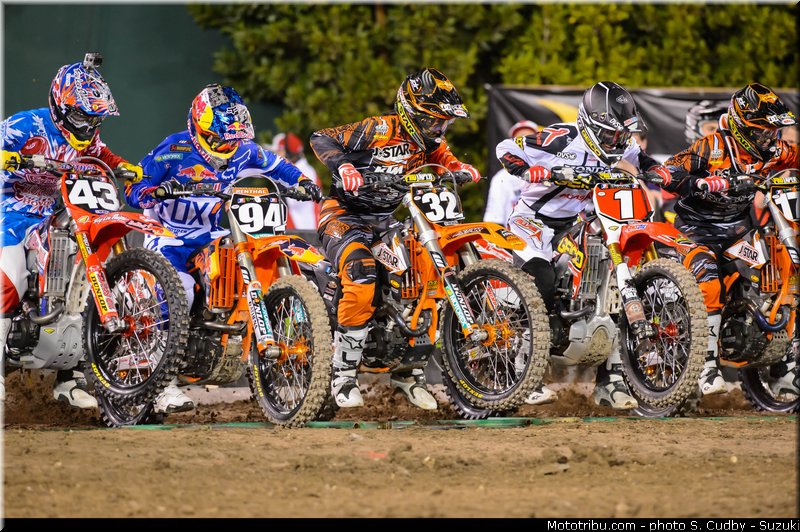 000_01_supercross_us_2013_anaheim_2