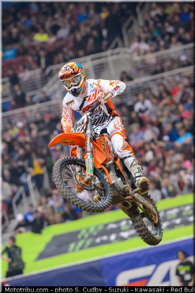 short_04_supercross_us_2013_saint_louis