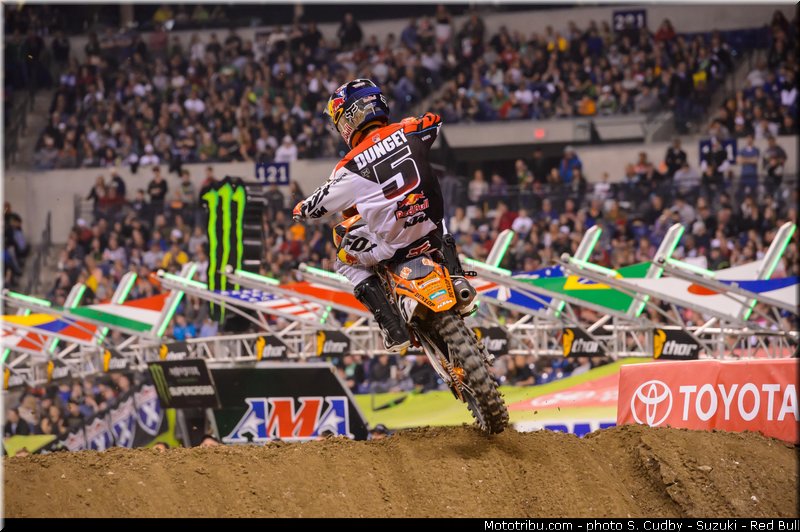 dungey_002_supercross_us_2013_indianapolis