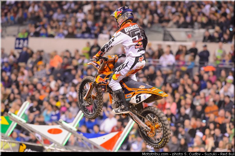 dungey_005_supercross_us_2013_indianapolis