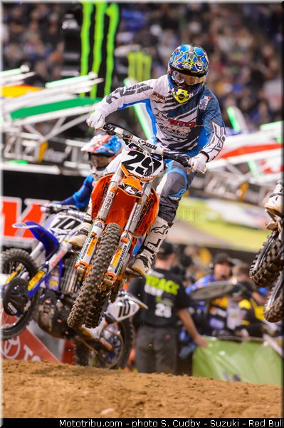 short_001_supercross_us_2013_minneapolis