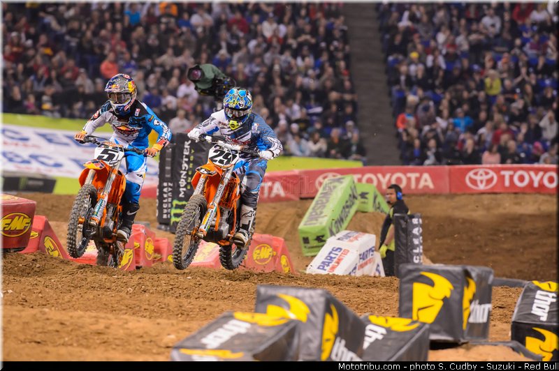 short_002_supercross_us_2013_minneapolis