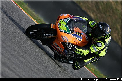 Riccardo_Moretti_vincitore_gara125GP-lanciato_verso_titoolo_italiano.JPG