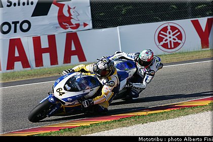 Sorpasso_prima_posizione_Curva_Casanova_Savelli_tra_Brignola_e_Baiocco.JPG