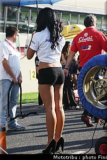 pitbabes_civ_mugello_2009_2.JPG