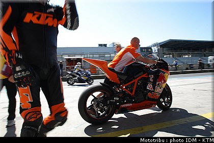 idm_003nurburgring_sbk_nebel_05.jpg