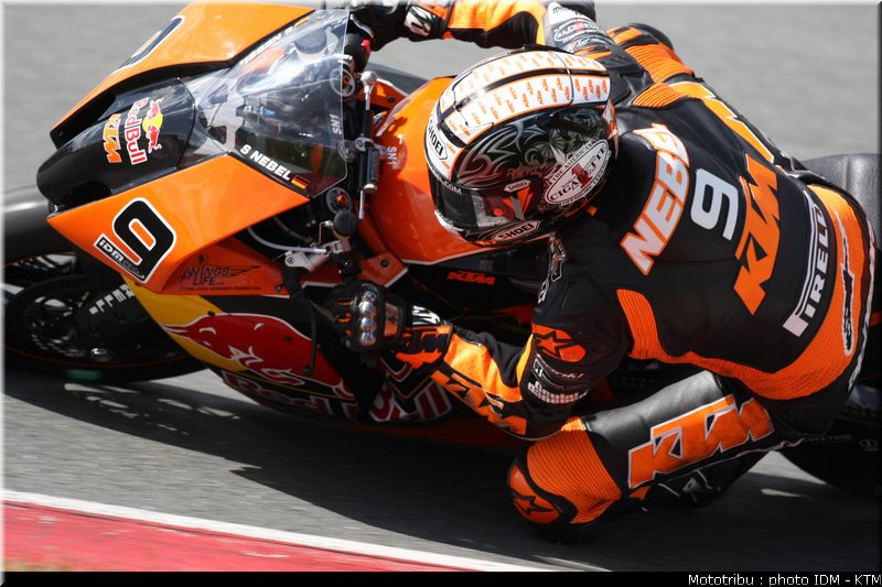 idm_004sachsenring_sbk_nebel_1