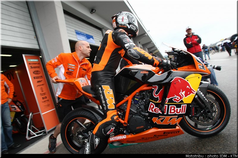 idm_004sachsenring_sbk_nebel_4