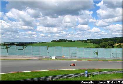 idm_004sachsenring_sbk_02.jpg
