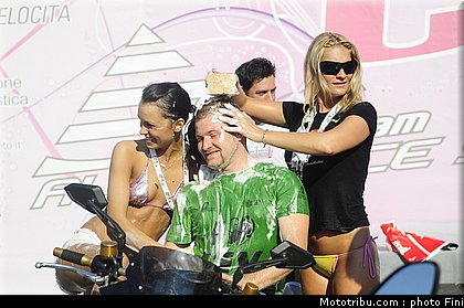 civ_pitbabe_51_misano_juillet_2010.JPG